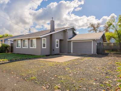 200 Valentine Ave, Sutherlin, OR, 97479