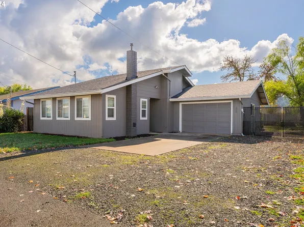 200 Valentine Ave, Sutherlin, OR 97479