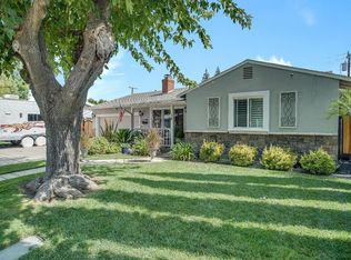 14 Frost Dr, Woodland, CA 95695