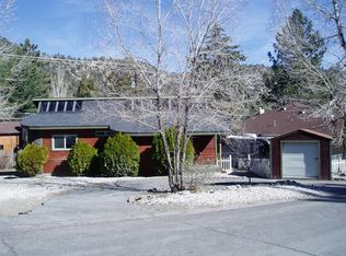 724 Apple Ave, Wrightwood, CA 92397