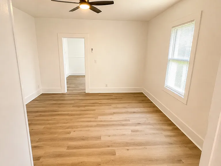 215 Dewitt Ave — Photo 6