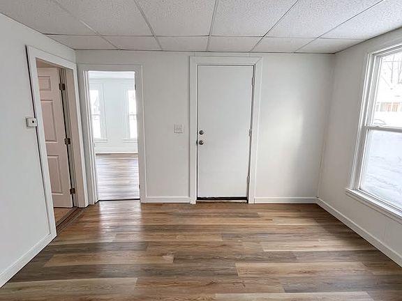 5th image of 1019 Superior St