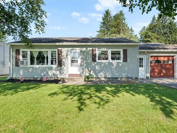 105 Throop Ave, Auburn, NY 13021