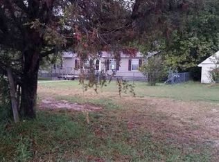 11348 Oak Rd, Neosho, MO 64850