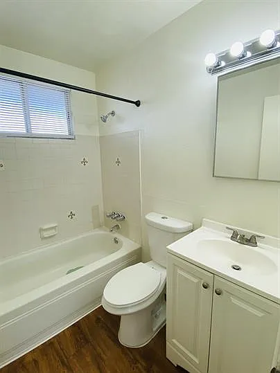 CATALINA VISTA APARTMENTS — Photo 43