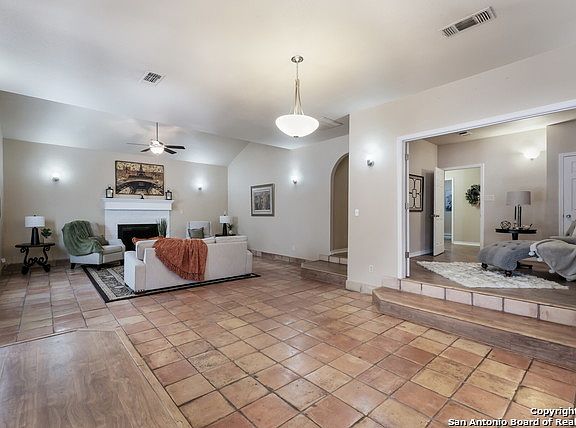 2nd image of 1220 Londondary Dr