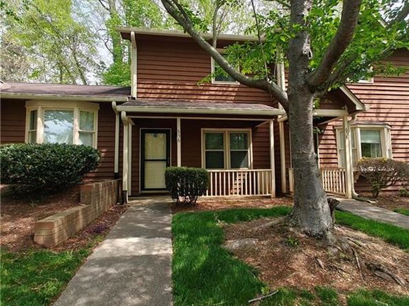 656 Rock Garden Cir, Winston Salem, NC 27104