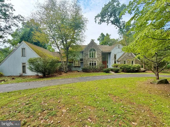 1271 Farm Rd, Berwyn, PA 19312