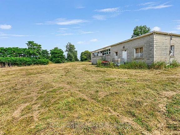 2nd image of 608 Froom Rd