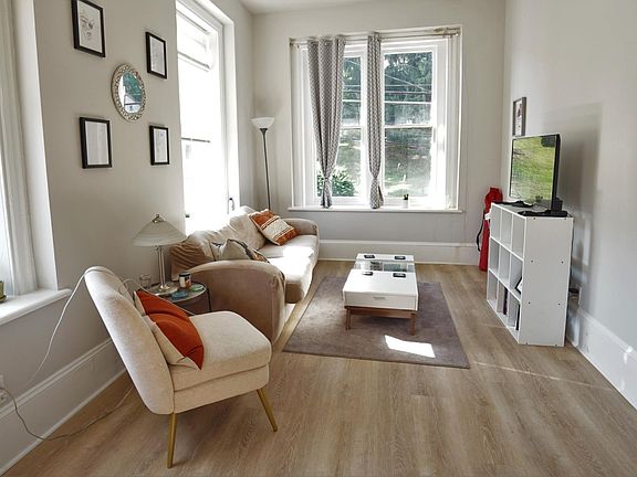 5th image of 224 N Gay St #2C