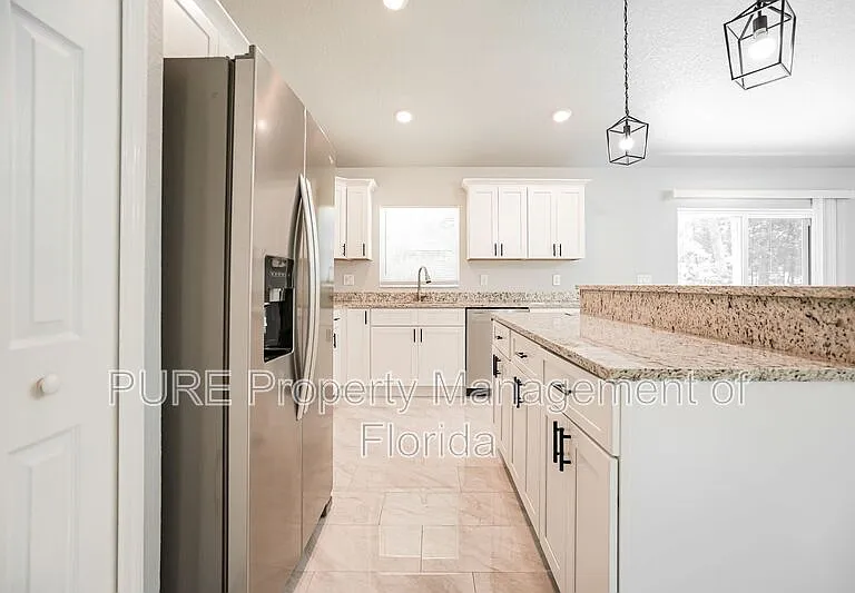 6419 NW 57th Ave — Photo 9