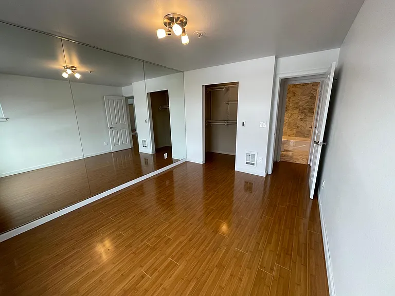 1504 Aurora Ave N #307 — Photo 14