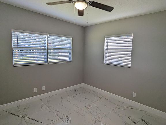 4th image of 326 Shady Ln