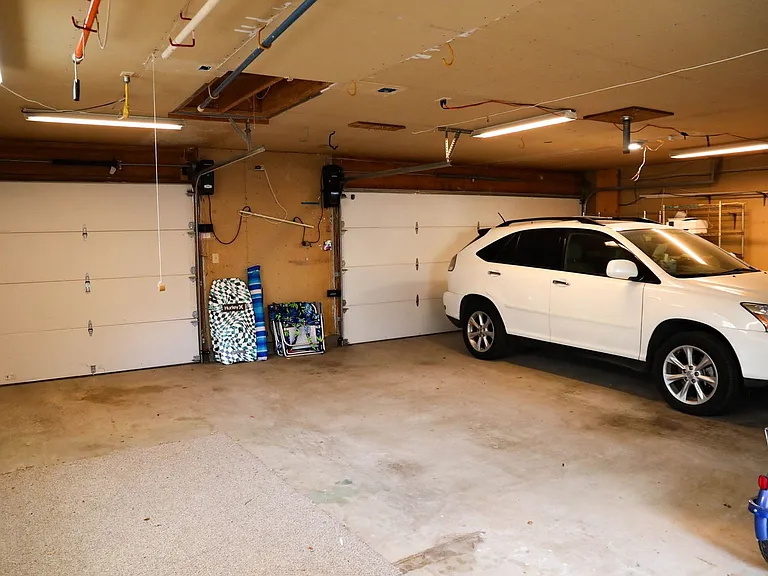 1051 Oliver Ave #2-ID1574237P — Photo 52