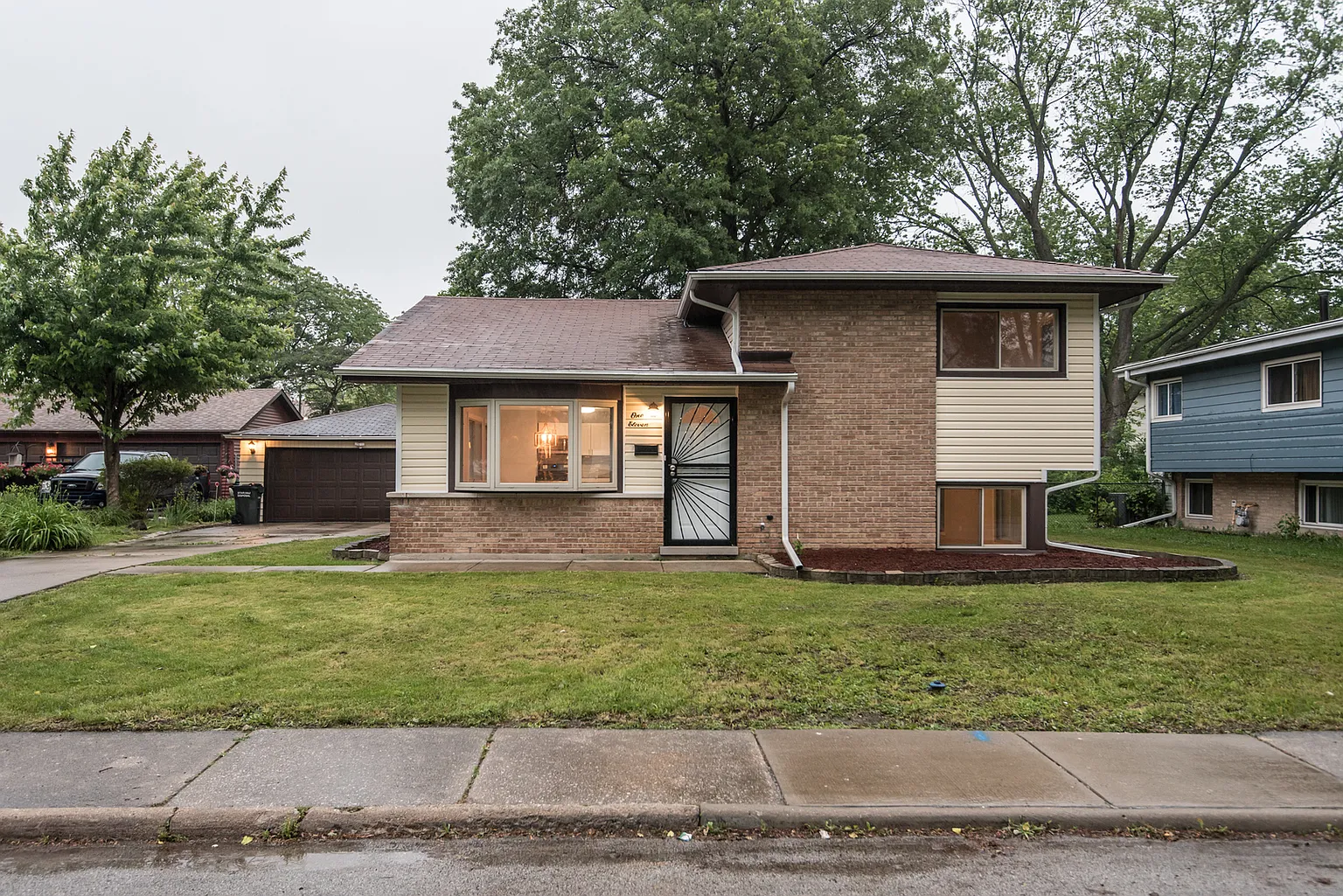 111 Algonquin St photo 1