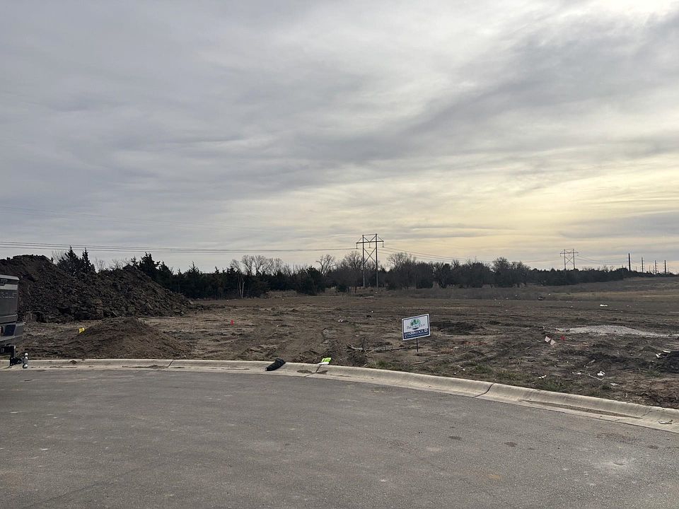 1st image of 3326 N Bedford Ct