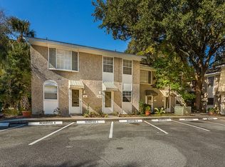 425 Magnolia Ave APT D, Saint Simons Island, GA 31522