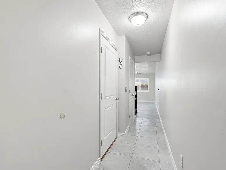 1843 W 775 N — Photo 2