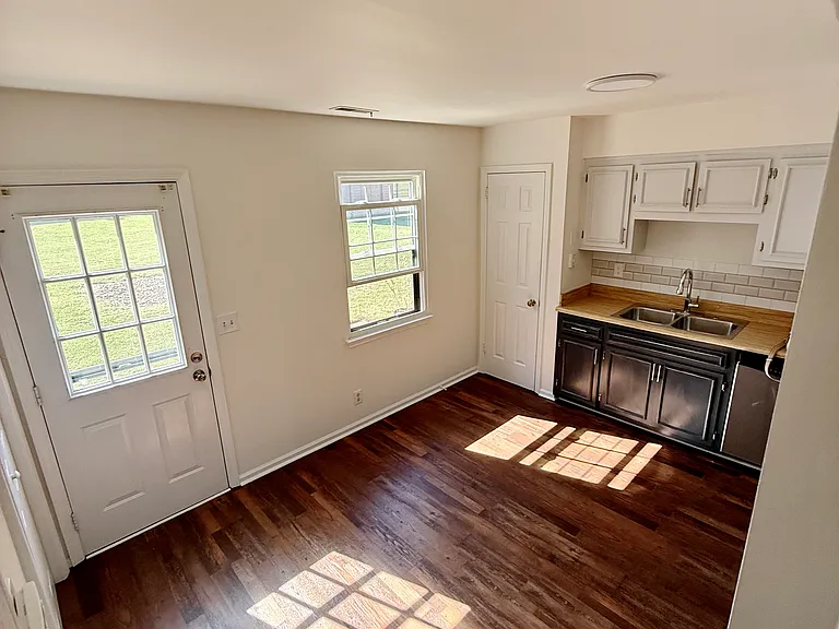 5710 Brentwood Trce — Photo 13