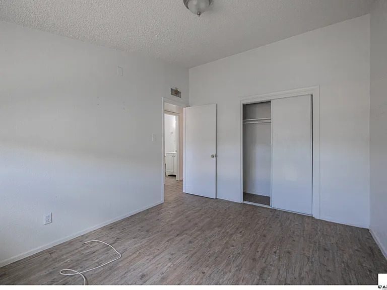 2139 W Devonshire Ave #2 — Photo 11
