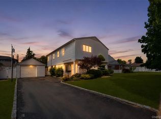 394 Warwick Rd, East Meadow, NY 11554