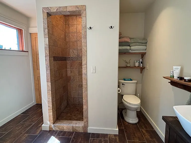247 Alpine Dr — Photo 21