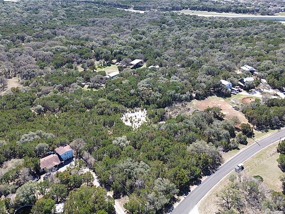 3rd image of 138 Bear Creek Dr