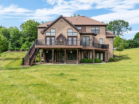 2nd image of 420 Wynstone Dr
