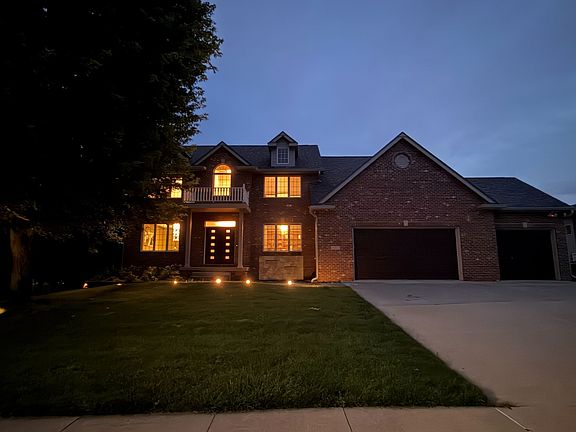 3rd image of 9212 Enfield Dr
