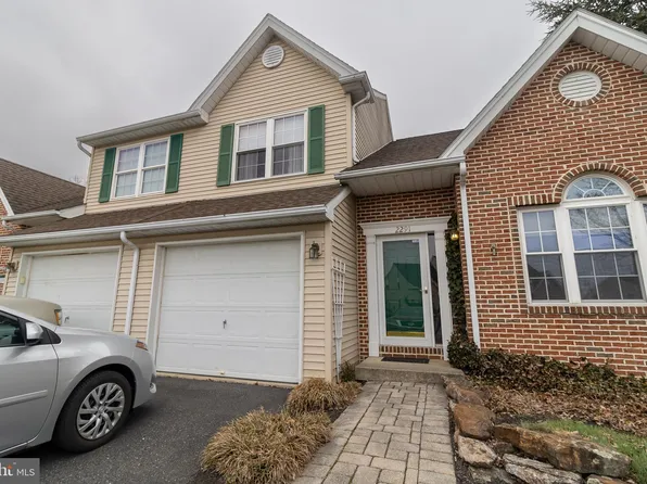 2291 Briarwood Dr, Coplay, PA 18037