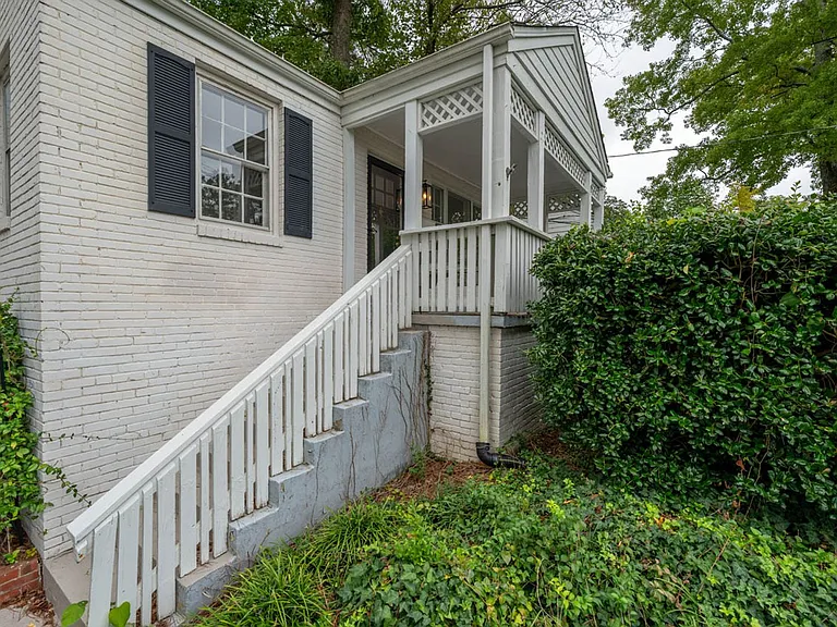 2922 Oberlin Rd — Photo 4
