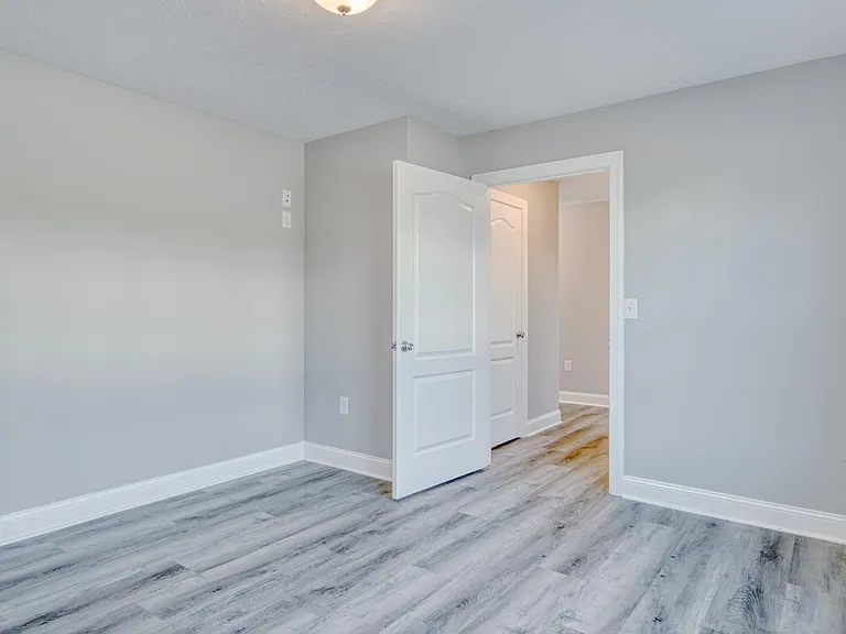 1210 Providence Blvd — Photo 6