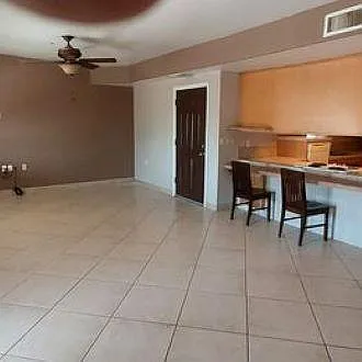 3 bed, 1200 sqft, $1,750 — Photo 4