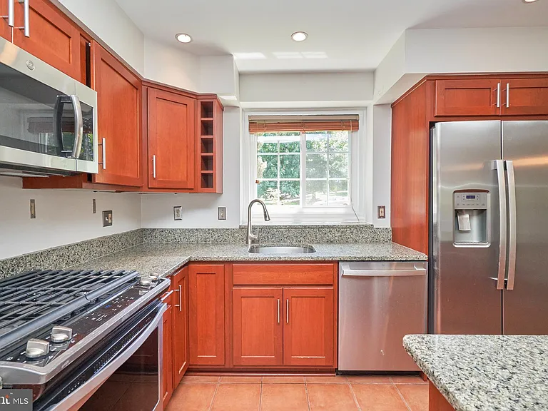 3314 Gunston Rd #730 — Photo 7