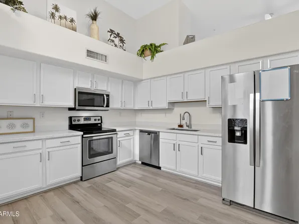 734 S BECK Avenue, Tempe, AZ 85281