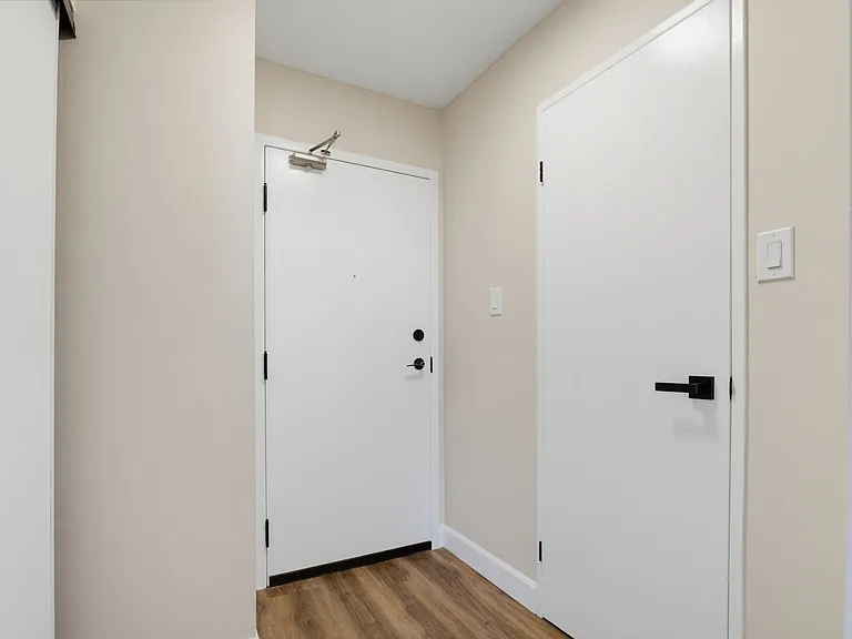 18 Mall Rd #407 — Photo 25