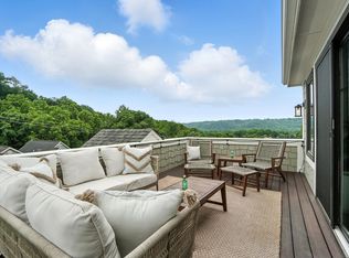 467 Stanley Ave, Cincinnati, OH 45226
