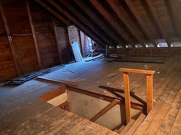 3rd image of 100 Kossuth St APT 6
