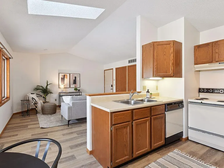 3335 Nevada Ave N #3503 — Photo 11