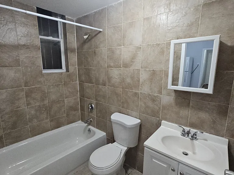 310 14th Ave #A — Photo 10