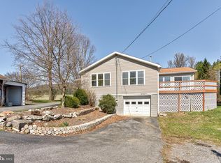 136 Sunset Dr, Millheim, PA 16854