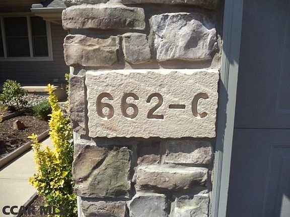 2nd image of 662 Oakwood Ave APT C