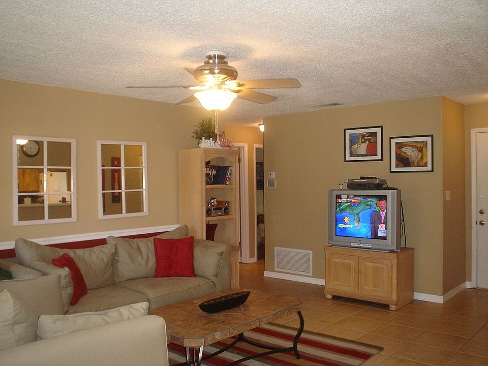 1st image of 123 N Ulysses Dr