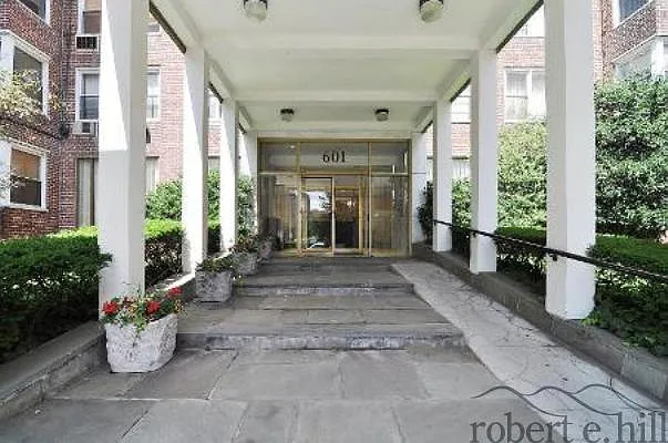 601 Kappock St APT 4S photo 1