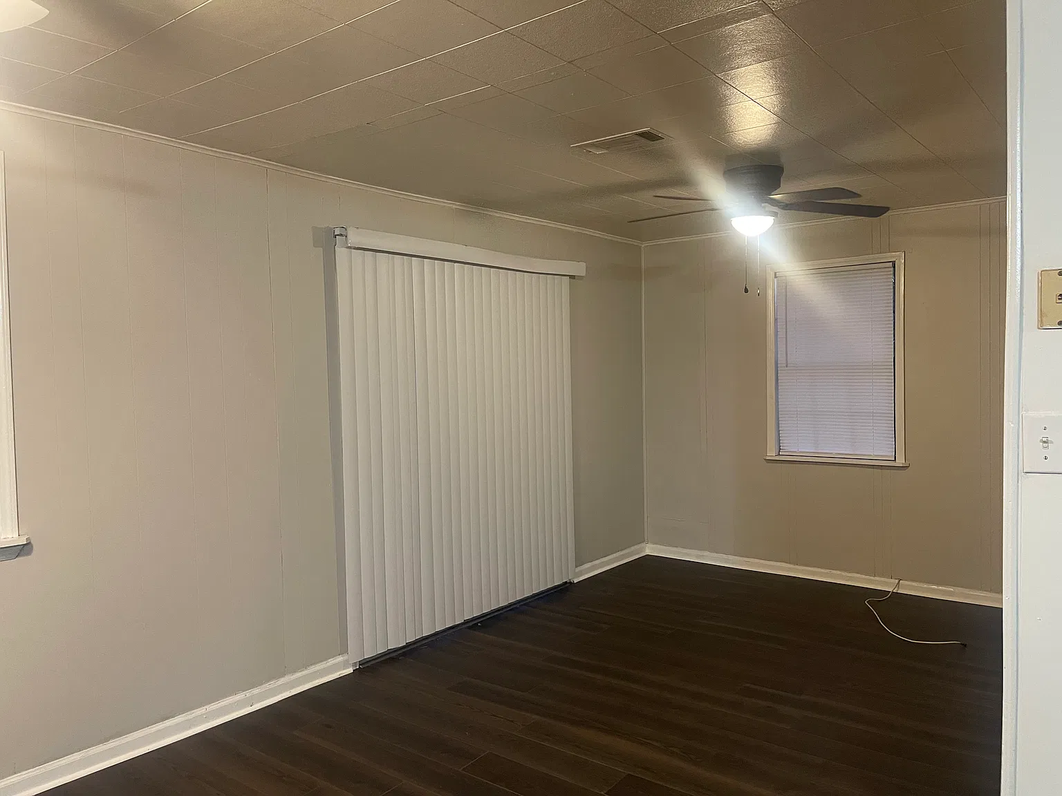2 bed, 936 sqft, $1,050 — Photo 3