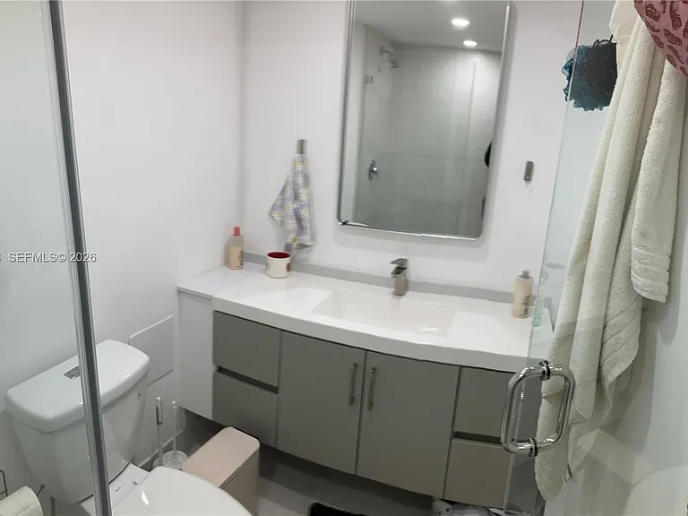 5401 Collins Ave #320 — Photo 37