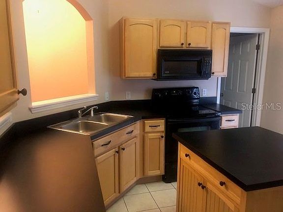 4th image of 2909 W Covington Dr