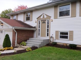 21W671 Glen Valley Dr, Glen Ellyn, IL 60137