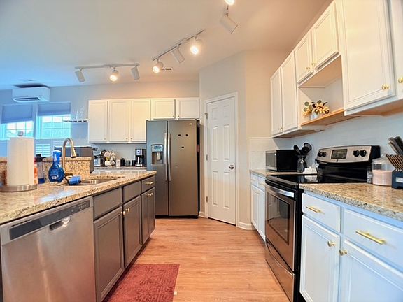 5th image of 3328 Hickory Neck Blvd