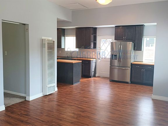 3rd image of 854 W 29th St